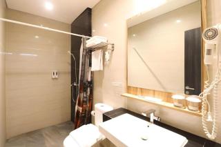 Fitra Hotel Majalengka - 9