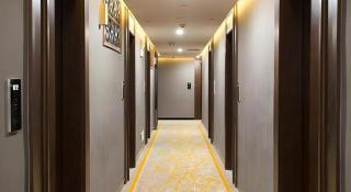 ZMAX Hotel Guangzhou South Dongxiao Nanzhou Metro Station - 3