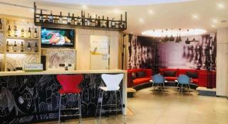 ibis Chengdu East Railway Station Hotel - 9