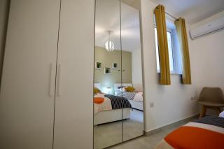 St Paul's Apt Distant SeaViews - 1