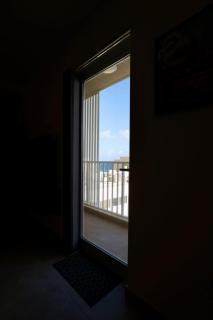 St Paul's Apt Distant SeaViews - 5