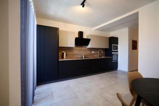 St Paul's Apt Distant SeaViews - 6