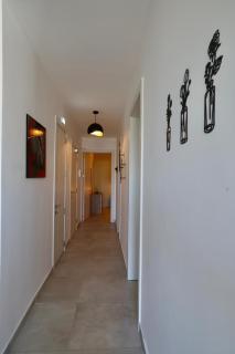 St Paul's Apt Distant SeaViews - 2