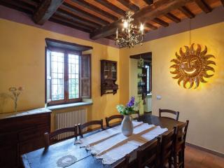 Tuscan Farmhouse in Castiglione di Garfagnana with Garden - 5
