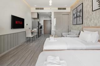Luxury Silicon Oasis Studio Near Mall & Airport - 2