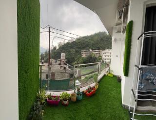 Sukoon Retreat modern 1bhk Apartment Mountain View free parking - 6