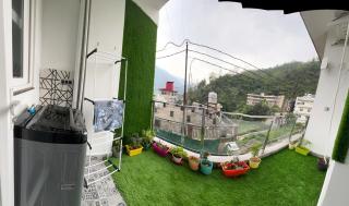 Sukoon Retreat modern 1bhk Apartment Mountain View free parking - 1