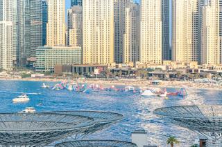 3BR Luxury Stay with Maid Room and Views of Ain Dubai & Sea - 8