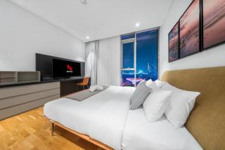 3BR Luxury Stay with Maid Room and Views of Ain Dubai & Sea - 5