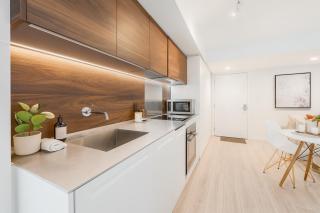 Downtown Vancouver 2BR Retreat Close to Shops and Dining - 2