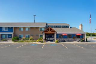 AmericInn by Wyndham Roseau - 6