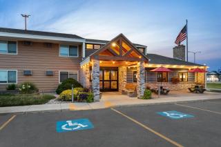 AmericInn by Wyndham Roseau - 5