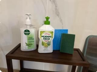 Mains Rd only share bathroom with one room M3 - 3