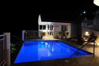 Balai Isla Entire Hilltop Home - 6