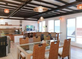 Balai Isla Entire Hilltop Home - 4