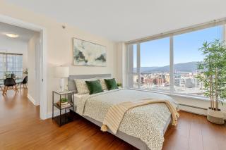 Central 2BR Suite with Views Walk Everywhere Downtown - 4