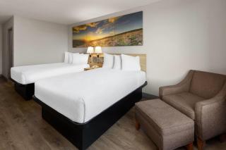 Days Inn by Wyndham Cambridge - 3