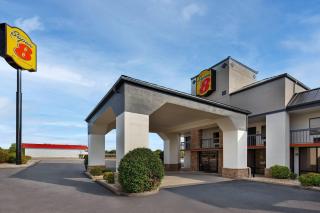 Super 8 by Wyndham Bulls Gap Greeneville Area - 9