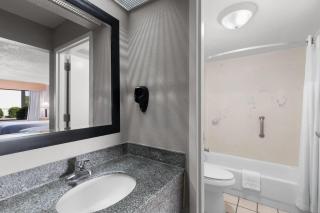 Super 8 by Wyndham Bulls Gap Greeneville Area - 3