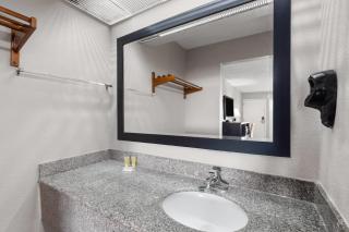 Super 8 by Wyndham Bulls Gap Greeneville Area - 2