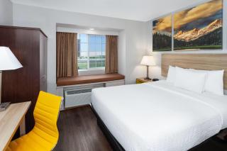 Days Inn & Suites by Wyndham Spokane Airport Airway Heights - 2