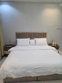 استديو انيق مع جلسه خارجيه - 6