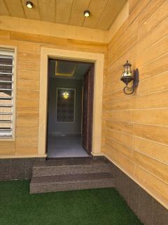 استديو انيق مع جلسه خارجيه - 4