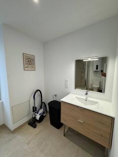 Studio neuf et élégant au centre de Vierzon - 2