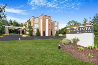 La Quinta by Wyndham Sturbridge - 0