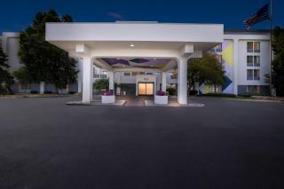 Spark by Hilton Green Bay - 8