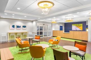 Spark by Hilton Dothan - 8