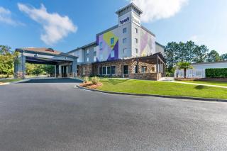 Spark by Hilton Dothan - 9