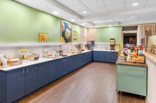 Spark by Hilton Dothan - 4