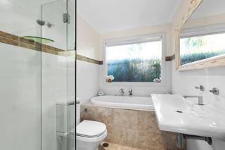 Palm Beach Retreat Getaway - 4