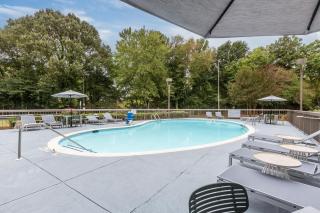 Spark by Hilton Atlanta Airport South College Park - 1