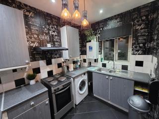 Chic 1BDR Apartment near Stratford Westfield - 9