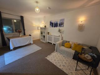 Chic 1BDR Apartment near Stratford Westfield - 0