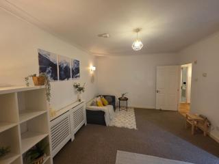 Chic 1BDR Apartment near Stratford Westfield - 6