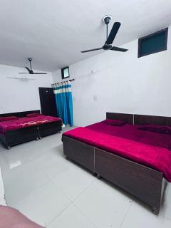 Delight Inn Guest House & PG - 1