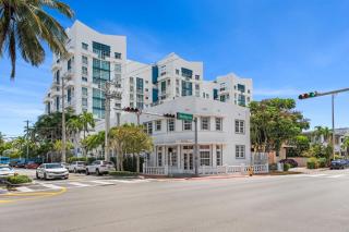 Blue Flamingo Suites, Art-Déco Boutique-Hotel - 0