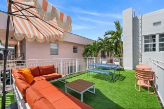 Blue Flamingo Suites, Art-Déco Boutique Hotel - 8