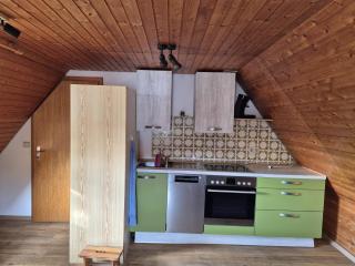 Spitzbodennest am Wald - 2