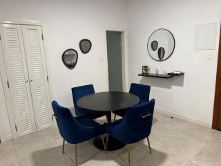 EasyStay Premier 2BDR Tribute House - 1