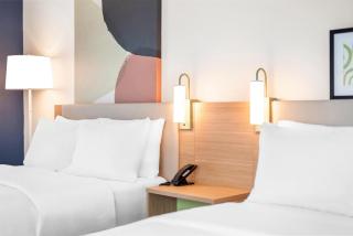 Spark by Hilton Essex Junction - 1