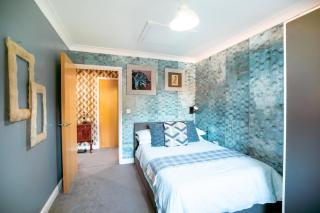 Perfect Booking Central, Stylish and Comfortable - 5