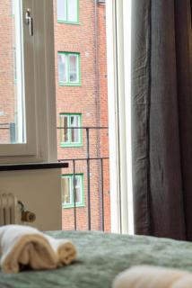 Large Central 2BR - Scandinavian Design - Balcony - 2