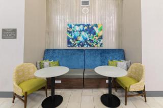 Hampton Inn & Suites-Florence Downtown - 4