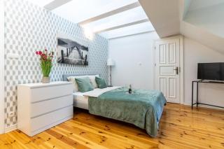 Golden Villas - Forest Retreat with Jacuzzi and Garden View - 4