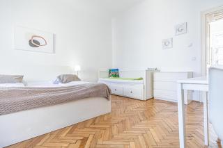 Comfortable 2BR Shared Apt, Great Location in Vienna - 9