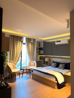 The Holton by Bayti - 0